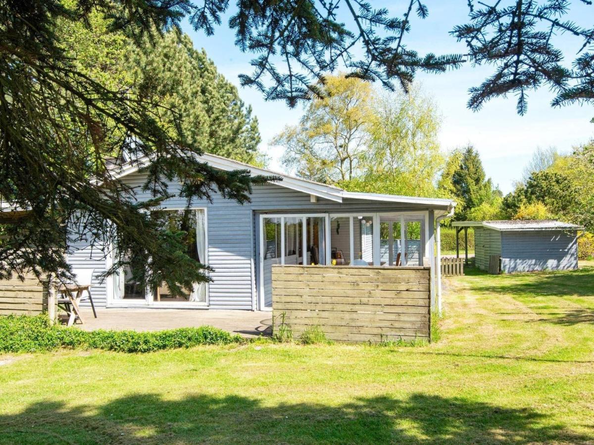 5 Person Holiday Home In Odder Esterno foto