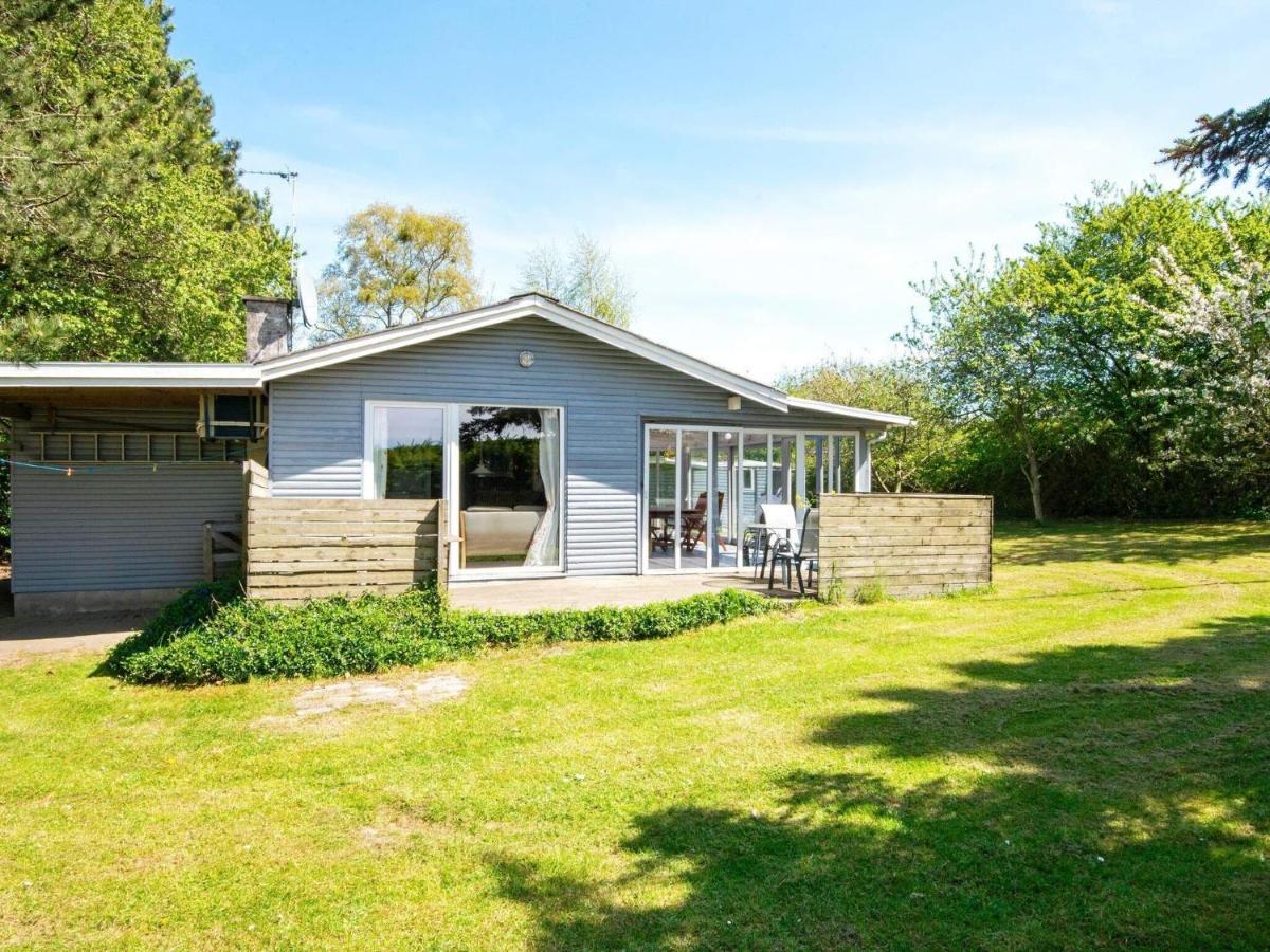 5 Person Holiday Home In Odder Esterno foto