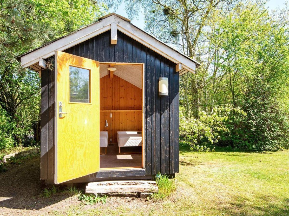 5 Person Holiday Home In Odder Esterno foto